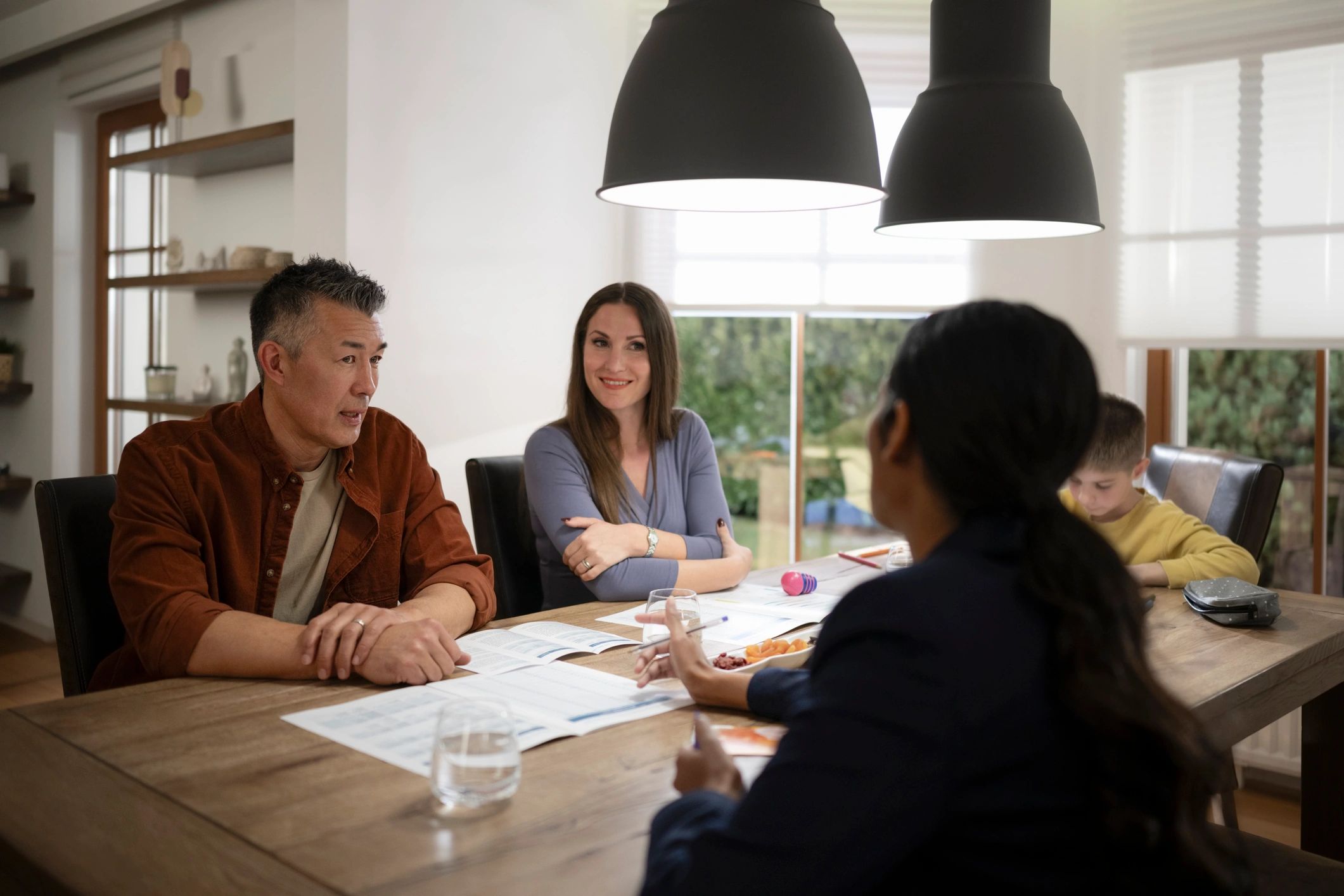 friendly consultant meeting with family